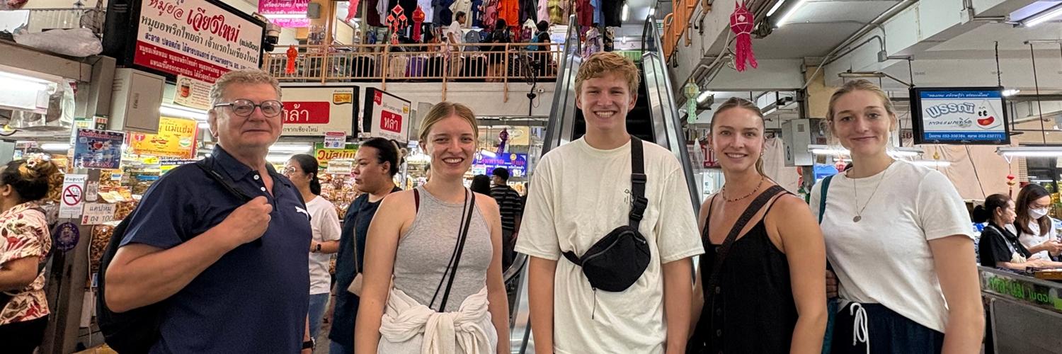 Chiang Mai Volunteer Group #356; November, 2025